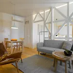 Dona Graca Apartment