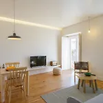 Apartment Dona Graca *