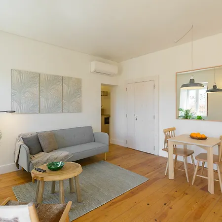 Apartment Dona Graca Lisbon